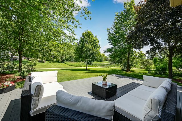 926 Holliston Court, Schaumburg, IL 60193