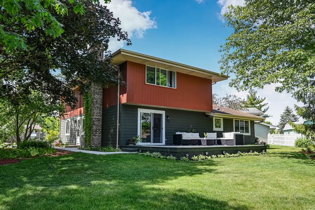 926 Holliston Court, Schaumburg, IL 60193