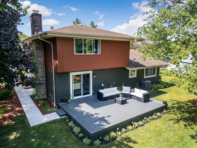 926 Holliston Court, Schaumburg, IL 60193