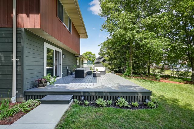 926 Holliston Court, Schaumburg, IL 60193