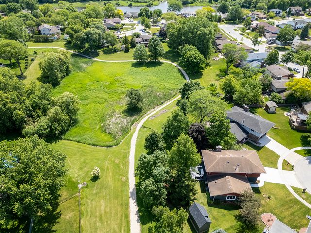 926 Holliston Court, Schaumburg, IL 60193