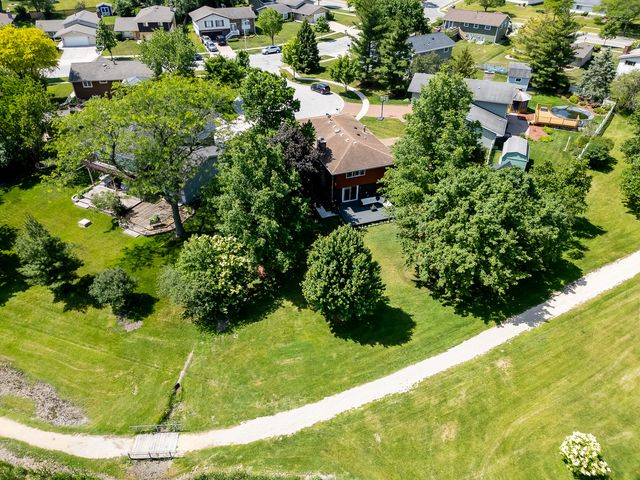 926 Holliston Court, Schaumburg, IL 60193
