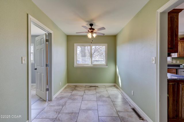 13200 Oregon Lane, Neosho, MO 64850