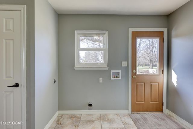 13200 Oregon Lane, Neosho, MO 64850