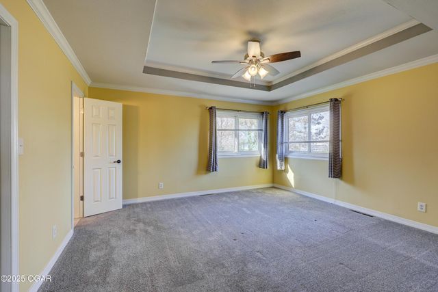 13200 Oregon Lane, Neosho, MO 64850