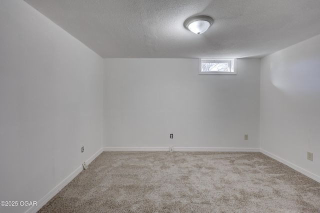 13200 Oregon Lane, Neosho, MO 64850