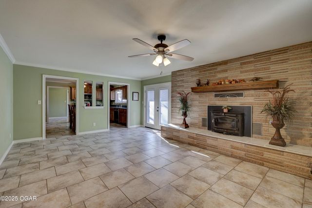 13200 Oregon Lane, Neosho, MO 64850