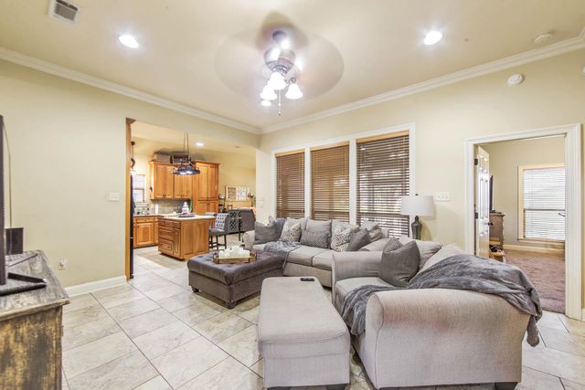 161 Lake Accardo Avenue, Thibodaux, LA 70301