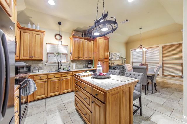 161 Lake Accardo Avenue, Thibodaux, LA 70301