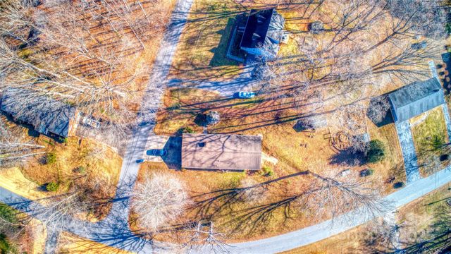 195 S Claybon Drive, Advance, NC 27006