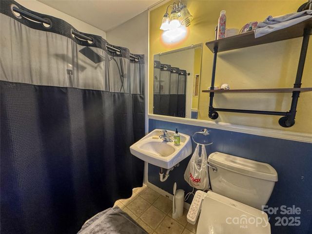 195 S Claybon Drive, Advance, NC 27006