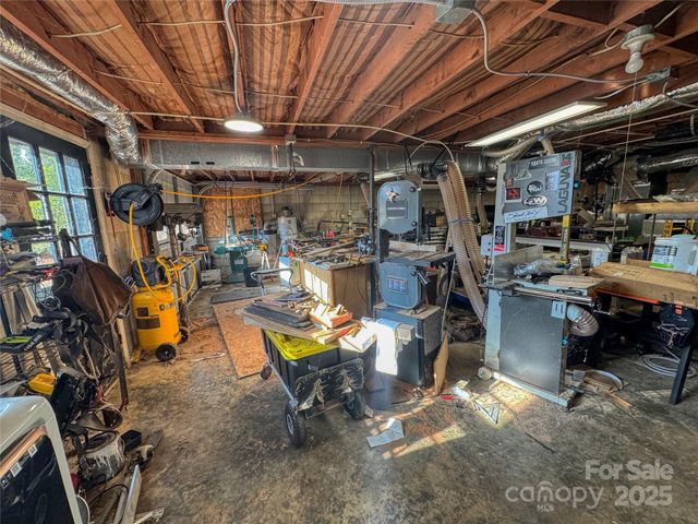 195 S Claybon Drive, Advance, NC 27006