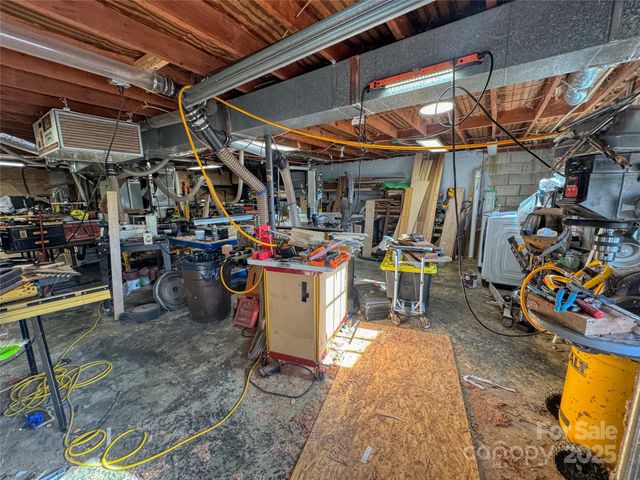 195 S Claybon Drive, Advance, NC 27006