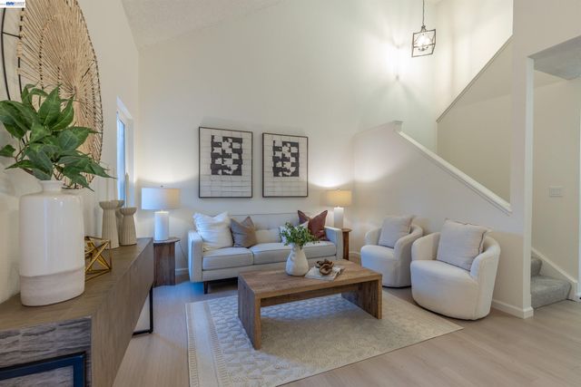 5416 Moonflower Way, Livermore, CA 94551