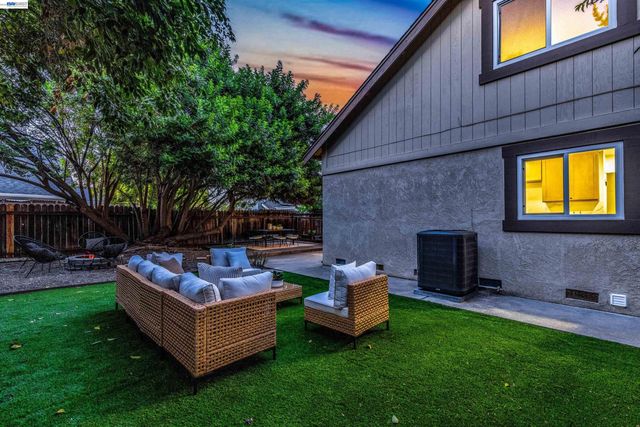 5416 Moonflower Way, Livermore, CA 94551