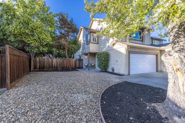 5416 Moonflower Way, Livermore, CA 94551