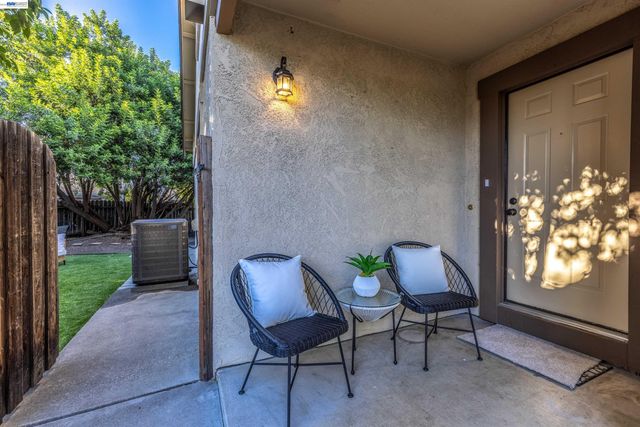 5416 Moonflower Way, Livermore, CA 94551