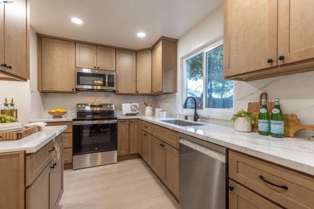 5416 Moonflower Way, Livermore, CA 94551