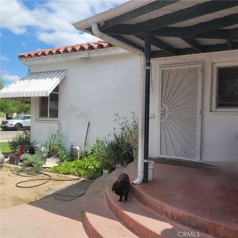 623 W Hedges Avenue, Fresno, CA 93728