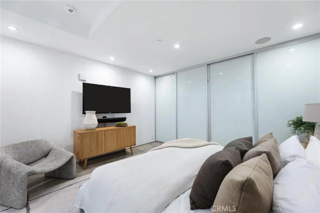 2434 Manhattan Avenue, Hermosa Beach, CA 90254