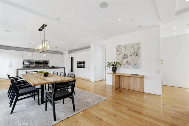 2434 Manhattan Avenue, Hermosa Beach, CA 90254