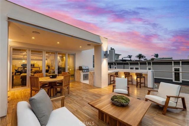 2434 Manhattan Avenue, Hermosa Beach, CA 90254