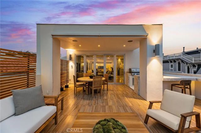 2434 Manhattan Avenue, Hermosa Beach, CA 90254