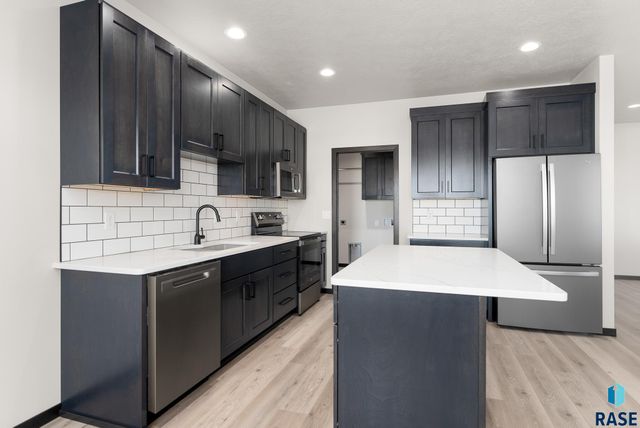 1230 N Titan Ave, Tea, SD 57064