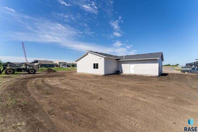 1230 N Titan Ave, Tea, SD 57064