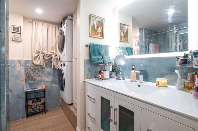 16450 Miami Dr 503, North Miami Beach, FL 33162