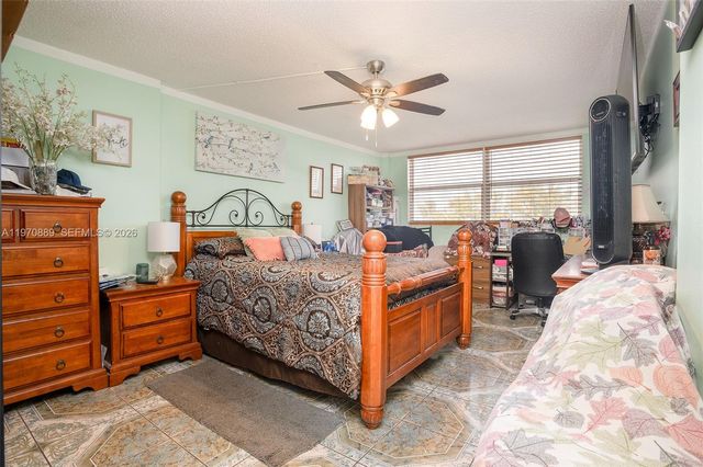 16450 Miami Dr 503, North Miami Beach, FL 33162