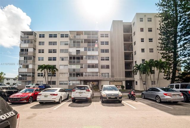 16450 Miami Dr 503, North Miami Beach, FL 33162