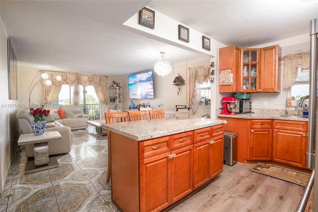 16450 Miami Dr 503, North Miami Beach, FL 33162