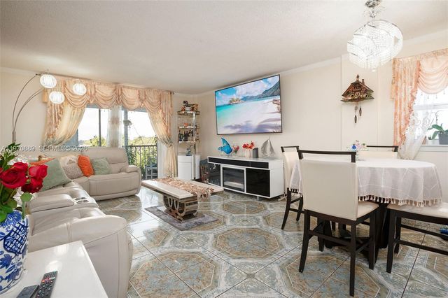 16450 Miami Dr 503, North Miami Beach, FL 33162