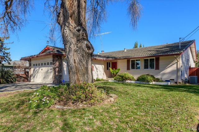 2430 Yajome St, Napa, CA 94558