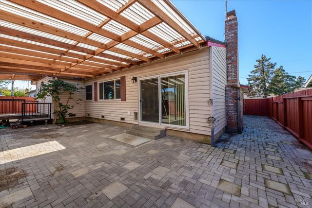 2430 Yajome St, Napa, CA 94558