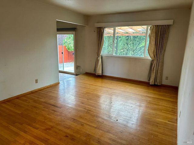 2430 Yajome St, Napa, CA 94558