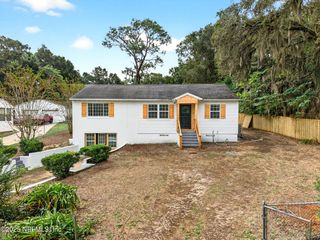 9906 JEANETTE Road, Jacksonville, FL 32246