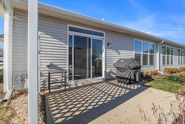 14020 Moraine Hills Drive, Huntley, IL 60142