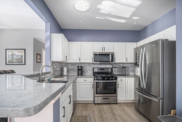 14020 Moraine Hills Drive, Huntley, IL 60142