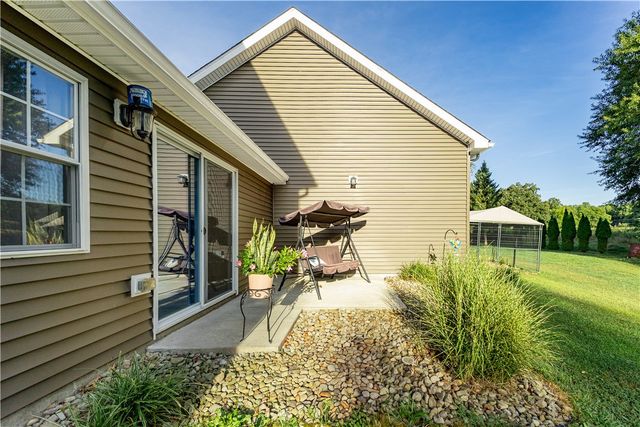 23 Arnold Palmer Dr, Pine Twp, PA 16127