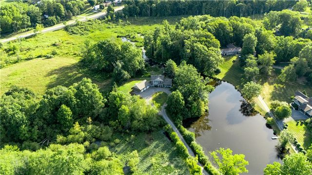 23 Arnold Palmer Dr, Pine Twp, PA 16127