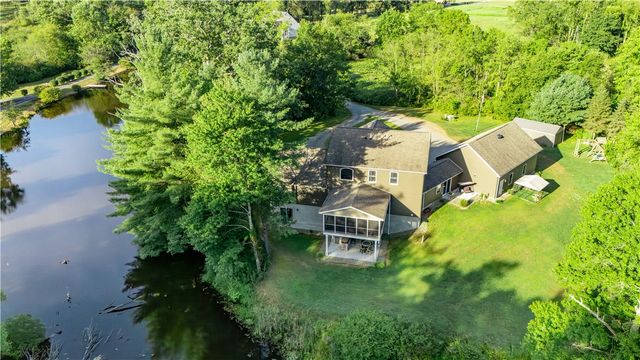 23 Arnold Palmer Dr, Pine Twp, PA 16127