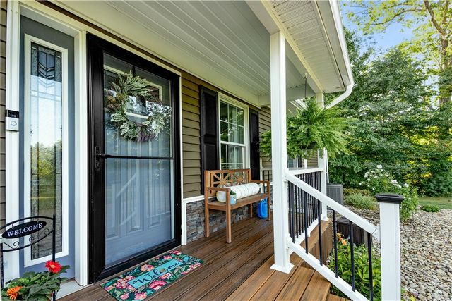 23 Arnold Palmer Dr, Pine Twp, PA 16127