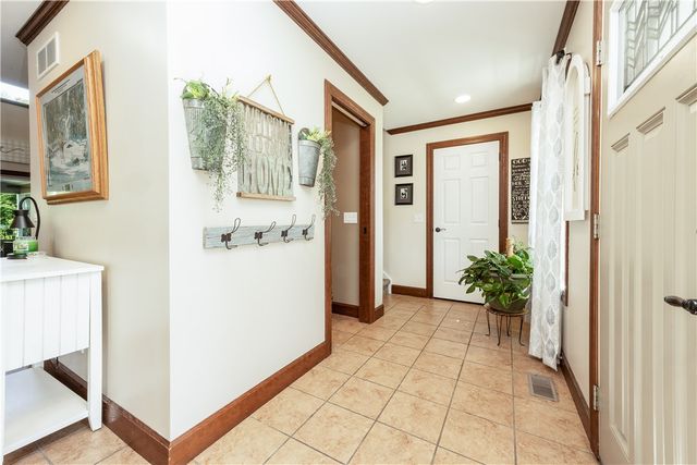 23 Arnold Palmer Dr, Pine Twp, PA 16127