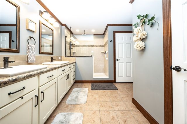 23 Arnold Palmer Dr, Pine Twp, PA 16127