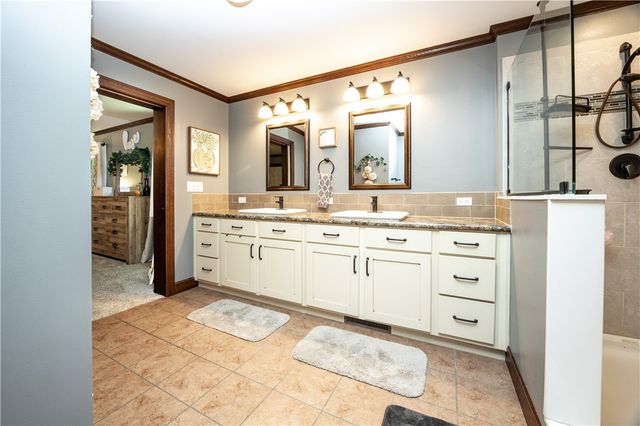 23 Arnold Palmer Dr, Pine Twp, PA 16127