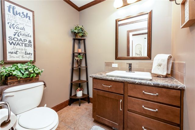 23 Arnold Palmer Dr, Pine Twp, PA 16127