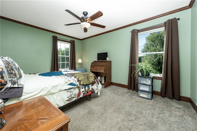 23 Arnold Palmer Dr, Pine Twp, PA 16127