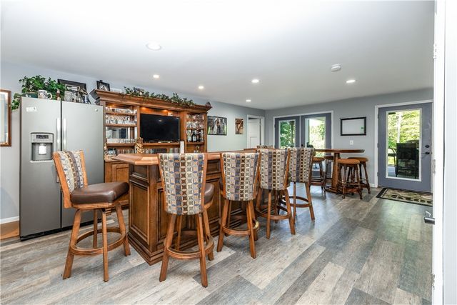 23 Arnold Palmer Dr, Pine Twp, PA 16127